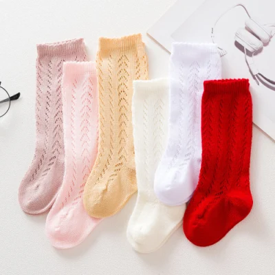 Hohle hübsche Socken für Babys und Kinder