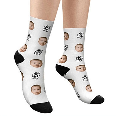 Kreative Geschenk-Socken mit Hundemotiv